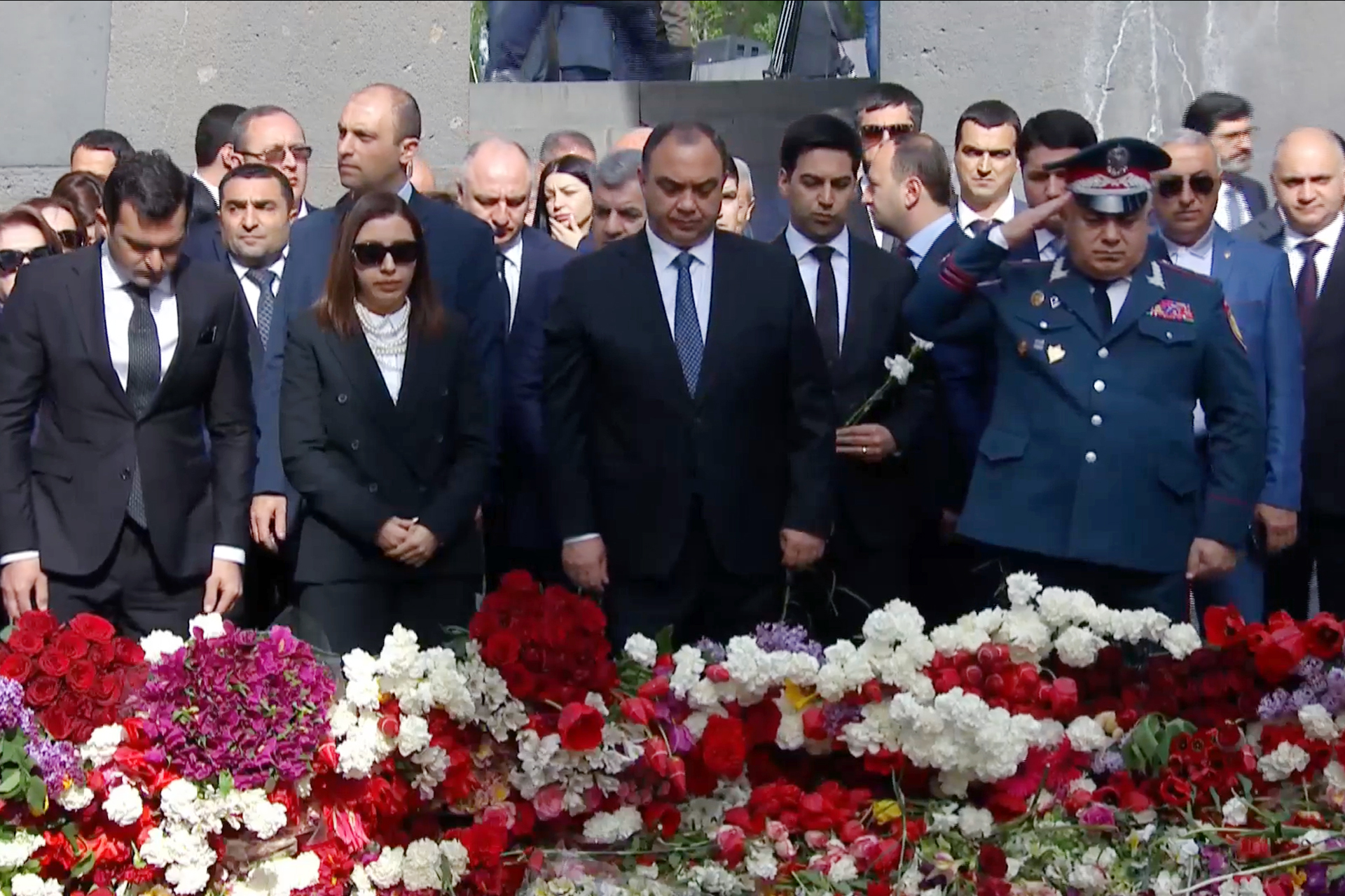 Հայաստանի բանակի 34-րդ տարեդարձը նշվեց պաշտպանության նախարարության վարչական համալիրում