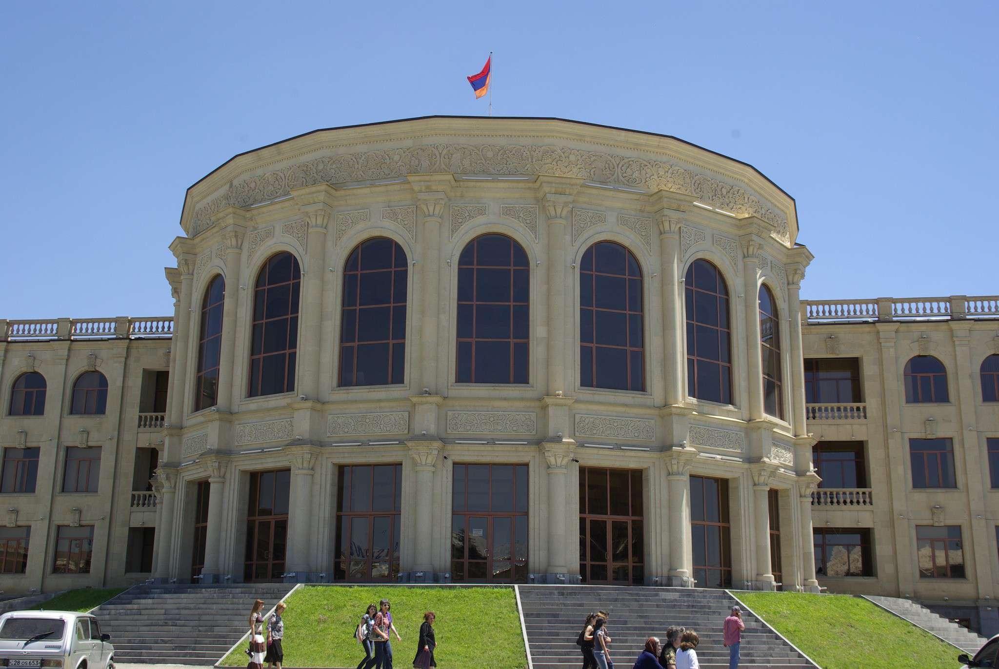 Գյումրու կալանավորված քաղաքապետի փեսան՝ Ավետիս Առաքելյանը, կվերցնի մանդատը